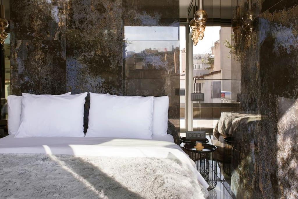 Luxury Acropolis View Apartment-Living Stone Black Pearl أثينا المظهر الخارجي الصورة