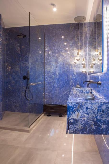 Luxury Acropolis View Apartment-Living Stone Black Pearl أثينا المظهر الخارجي الصورة