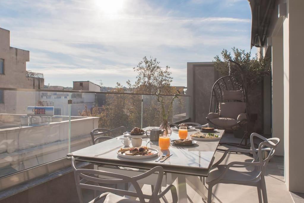 Luxury Acropolis View Apartment-Living Stone Black Pearl أثينا المظهر الخارجي الصورة