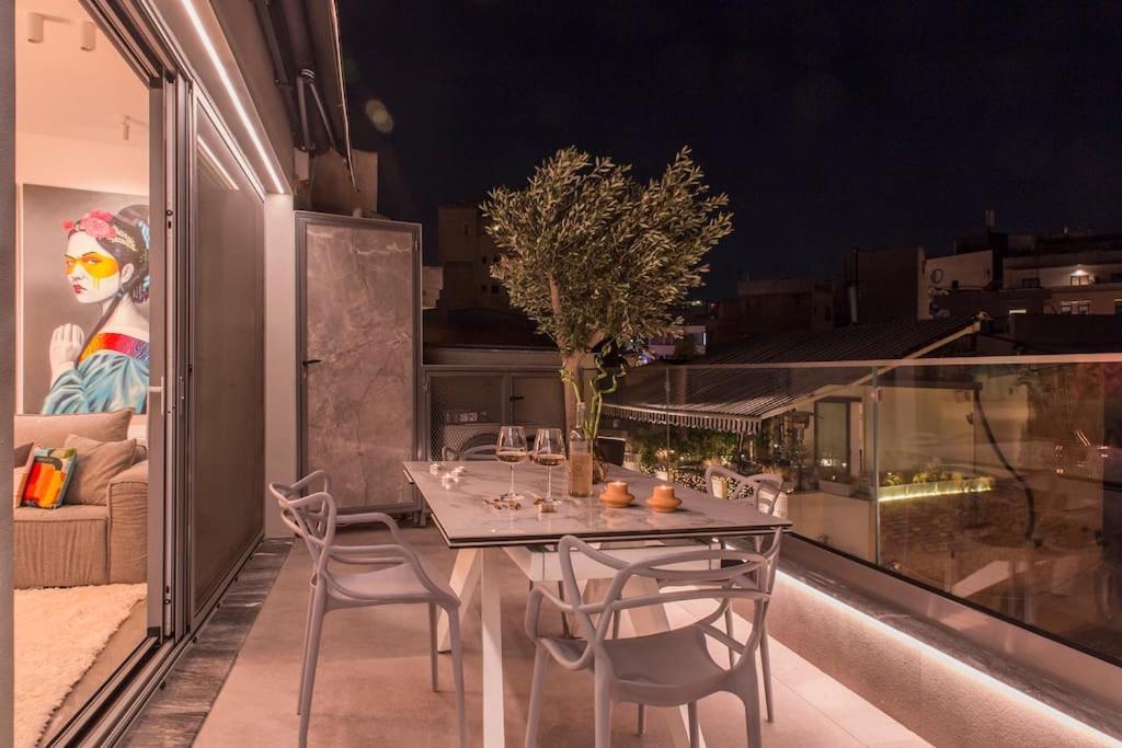 Luxury Acropolis View Apartment-Living Stone Black Pearl أثينا المظهر الخارجي الصورة
