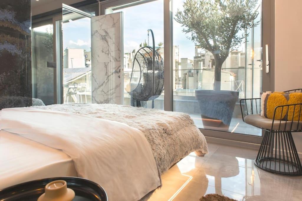 Luxury Acropolis View Apartment-Living Stone Black Pearl أثينا المظهر الخارجي الصورة