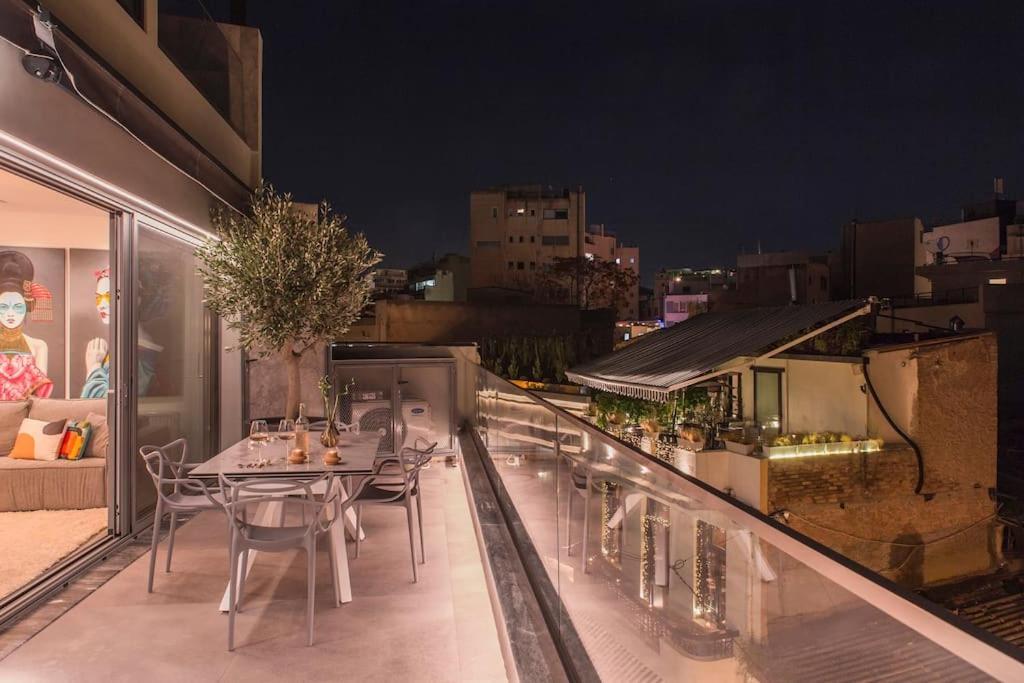 Luxury Acropolis View Apartment-Living Stone Black Pearl أثينا المظهر الخارجي الصورة