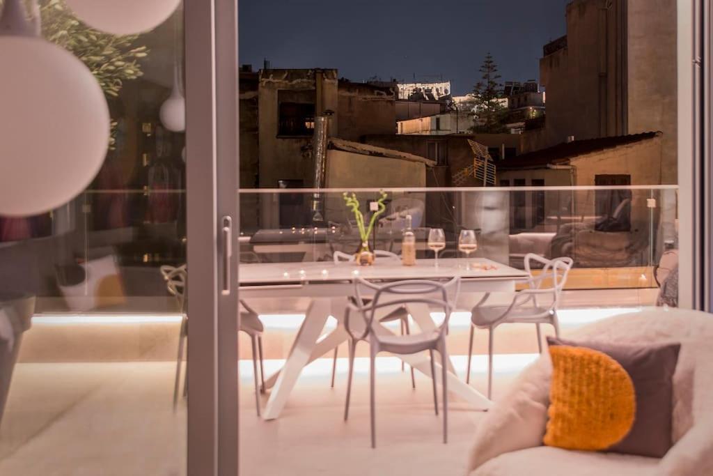 Luxury Acropolis View Apartment-Living Stone Black Pearl أثينا المظهر الخارجي الصورة